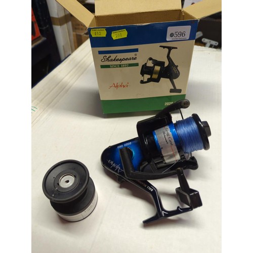 822 - Shakespeare alpha fishing reel 2020 060 in box with 2 x spools..