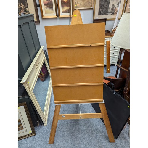 757 - Large artists easel. H175cm