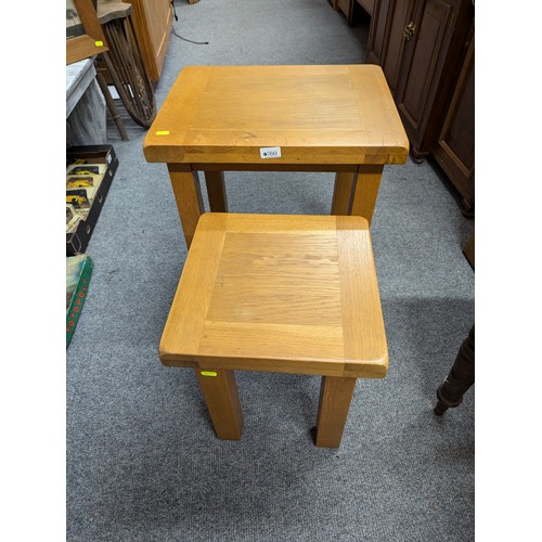 760 - Solid beech nesting tables. Largest w50cm d40cm h50cm