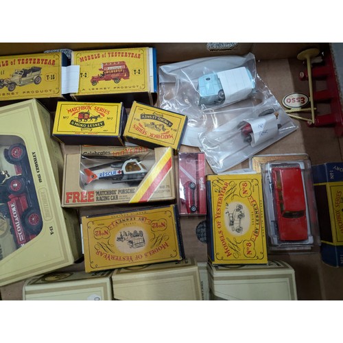 685 - Boxed toy cars inc. Matchbox and Lesney