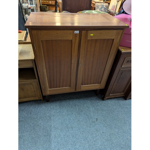 774 - Hardwood 2 door cabinet with 2 internal shelves and lockable doors (includes key). W90cm d46cm h112c... 