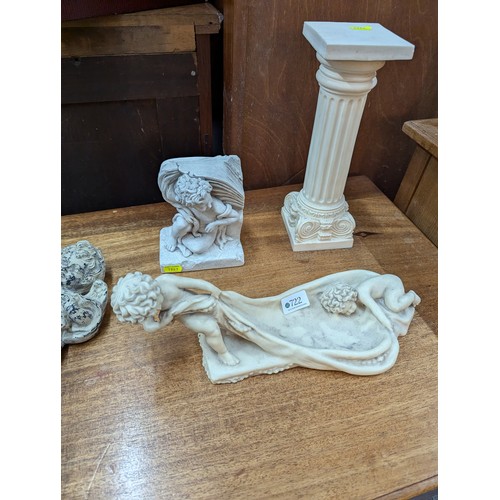 722 - 4 composite material Putto figures with Doric type column (h29cm)