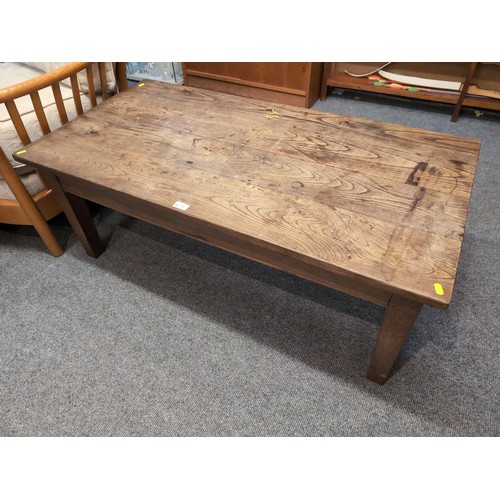 791 - Elm topped coffee table W121 x D61.5 x H46cm