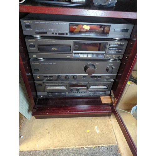 395 - Technics hi-fi system with 2 x 60 Watt speakers (model no. SB-CS50). Components inc. double cassette... 