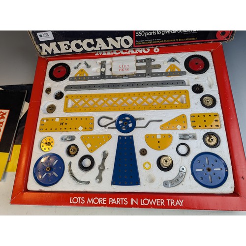 126 - Meccano 6 boxed set. Cannot guarantee full contents but is in good condition. 2 instruction manuals ... 