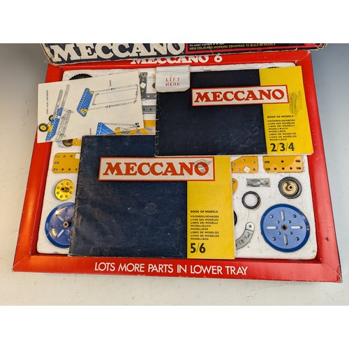 126 - Meccano 6 boxed set. Cannot guarantee full contents but is in good condition. 2 instruction manuals ... 