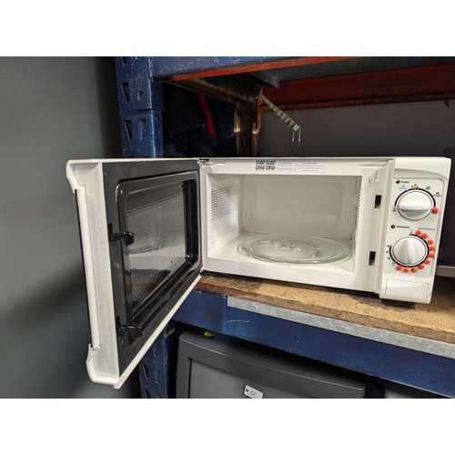 18 - Cookworks 700W microwave. Model no. SMB177S1B-P.