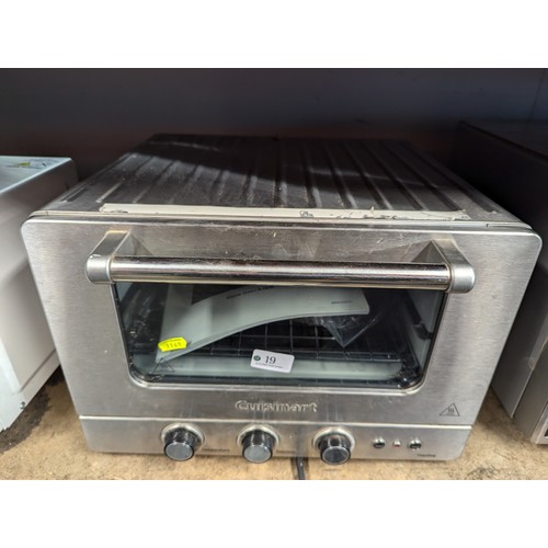 19 - Cuisinart stone oven and grill. Model no. BRK200U.