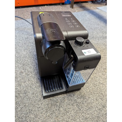 37 - DeLonghi Nespresso EN550.BN.