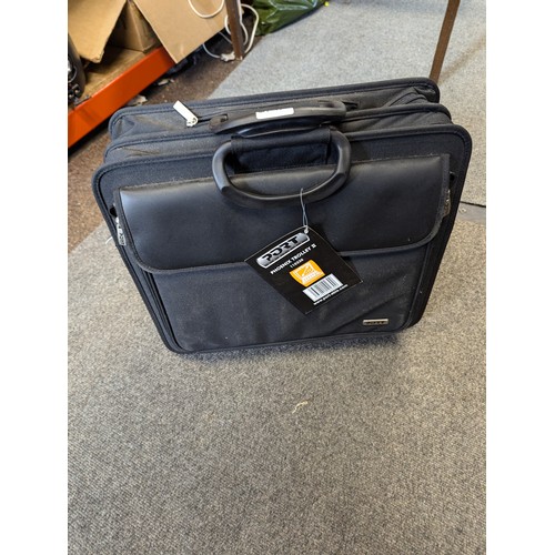 120 - Port Phoenix Trolley II portable laptop bag. Fits up to 17