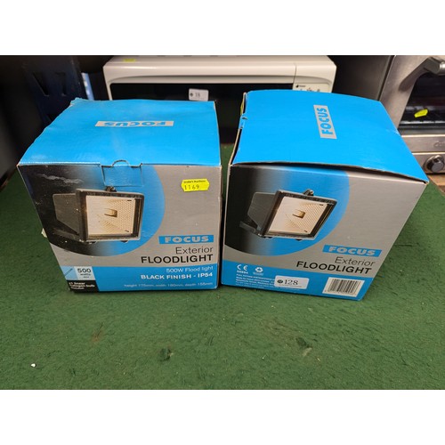 128 - 2 x Focus 500W exterior floodlight. Black finish - IP54. H175mm W180mm D155mm. Halogen bulbs include... 