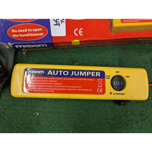 139 - Auto Jumper + 300W inverter.