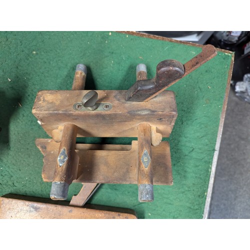 145 - 6 x vintage moulding planes + 2 x plough planes.