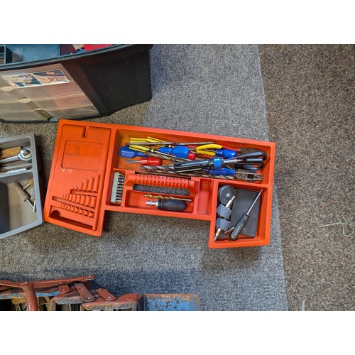 148 - 1 x concertina toolbox + 1 x plastic tool containers inc. screwdrivers, hammers, sockets, spanners, ... 