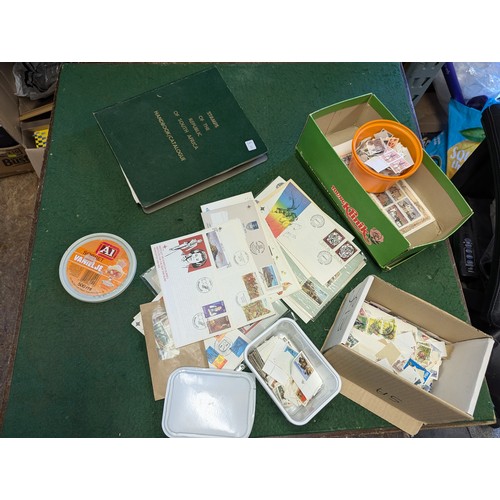 187 - Shoebox of loose stamps (mainly South African) + Stamps of the Republic of South Africa Handbook/Cat... 