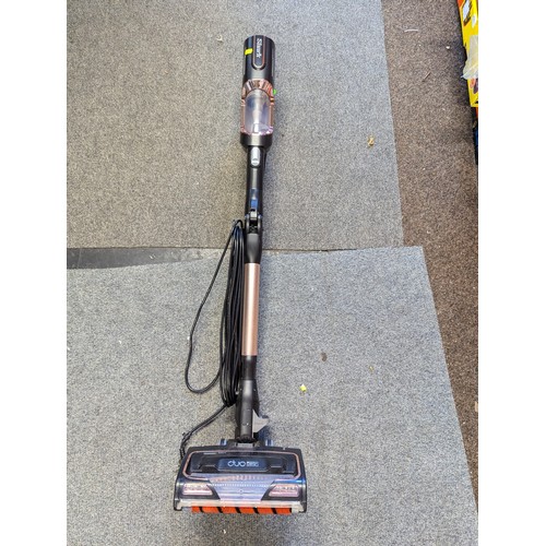 193 - Shark Dual Clean corded vacuum cleaner. Model no. HZ500UKT. 