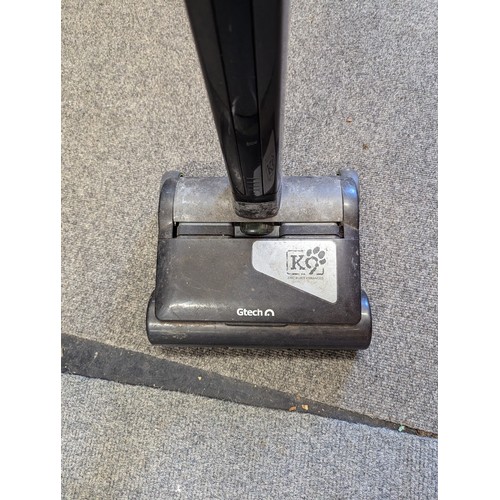 194 - G-Tech Air Ram K9 battery operated vacuum cleaner.