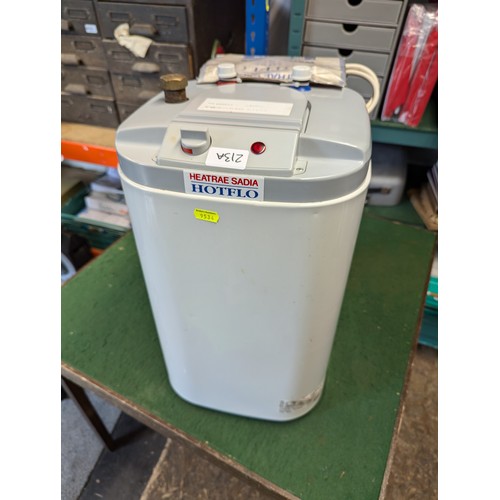 213A - Hotflo 15l unvented water heater.