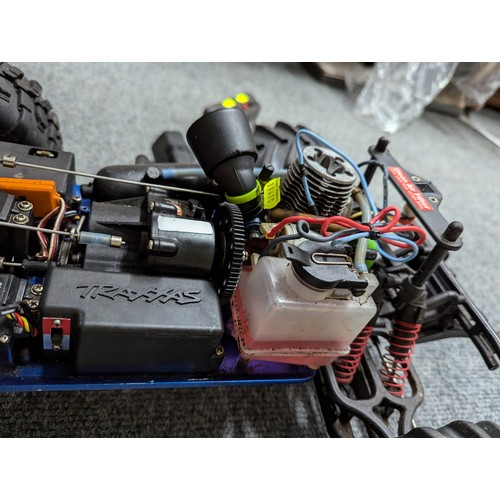 951 - Traxxas T-Maxx RC 2.5 engine petrol monster truck with controller and electric start