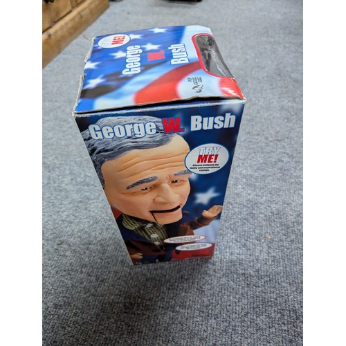 943 - Boxed talking George W. Bush