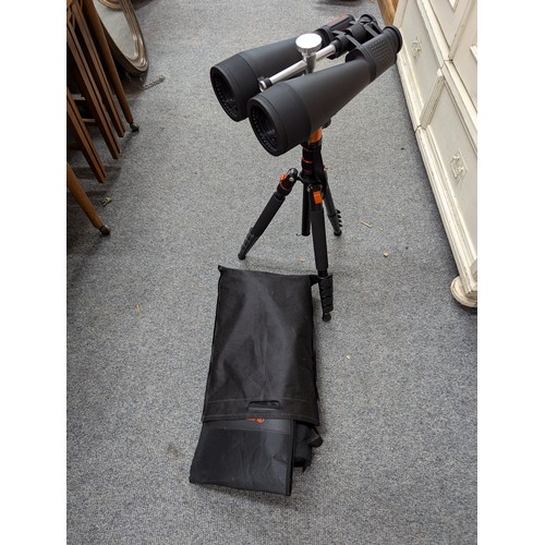 980 - Celestron Skymaster 20 x 80 4 Prisms binoculars on Victiv tripod AT25 with carry case