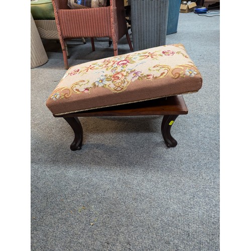 1008 - Adjustable foot stool with tapestry top W53 x D31 x H28cm