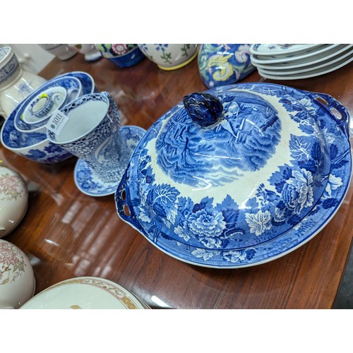 1011 - Quantity of blue and white ceramics inc. Woods Ware and Spode