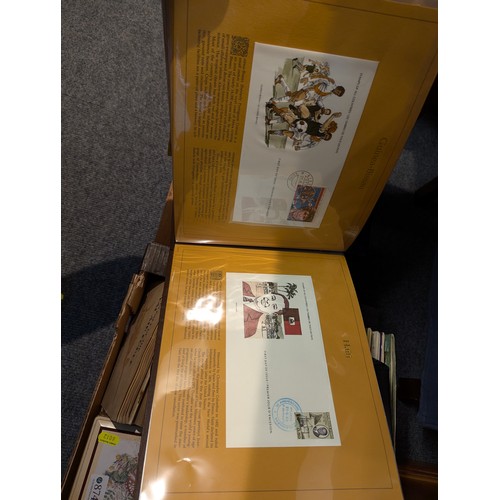 874 - Large qty of cigarette & tea cards, two folders of first day covers. inc. Stamps of all Countrie... 