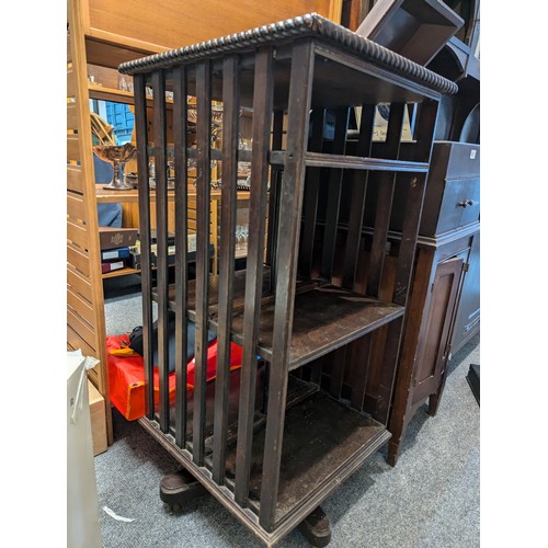 899 - Early 20th century oak rotating bookcase, width 51.5cm, depth 54cm, height 107cm