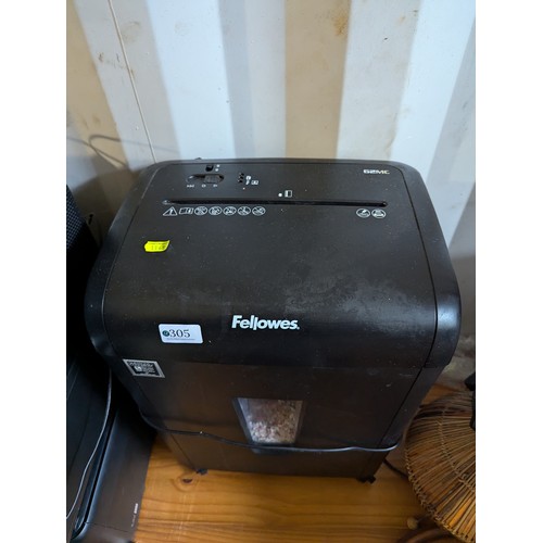 305 - Fellowes 62NC shredder. 