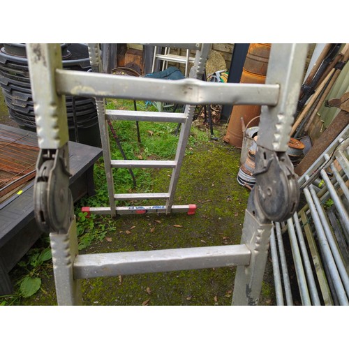 394 - 4-part multipurpose ladder. 