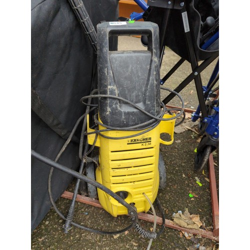 645 - Karcher k2.38 pressure washer, with 2 lance attachments. Tested in working order.