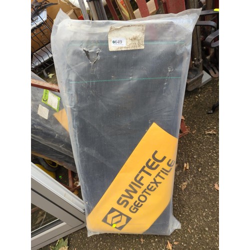 649 - 3x new packs of 4.5m x 10m thick weed control fabric