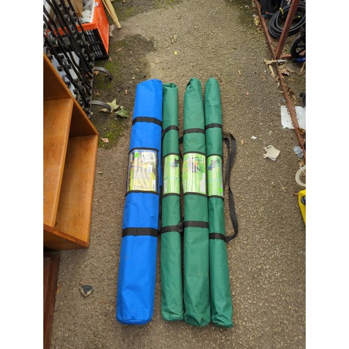 685 - Dog agility equipment. Hurdle set x2, tyre jump & slalom set