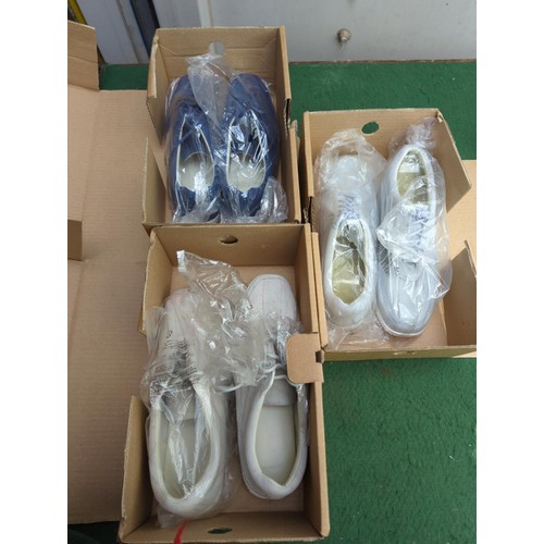 249 - 3 pairs of Land's End lace-up shoes (1 pair new, 2 pairs part-worn) size 7.5B.