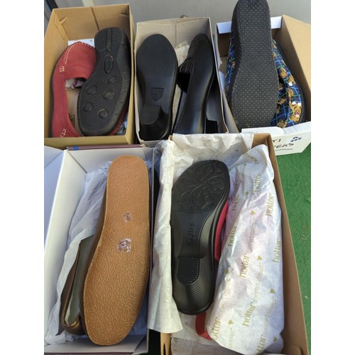 255 - 2 pairs of Hotter shoes size 5.5; 1 pair of Eleanor shoes size 6; 1 pair of slippers size 6; 1 pair ... 