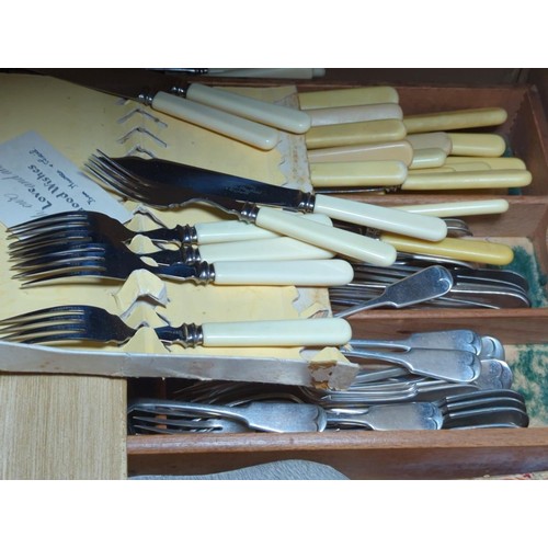 288 - Large box of assorted cutlery.