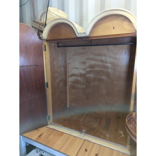 298 - Small arched cupboard. W90cm D50cm H118cm