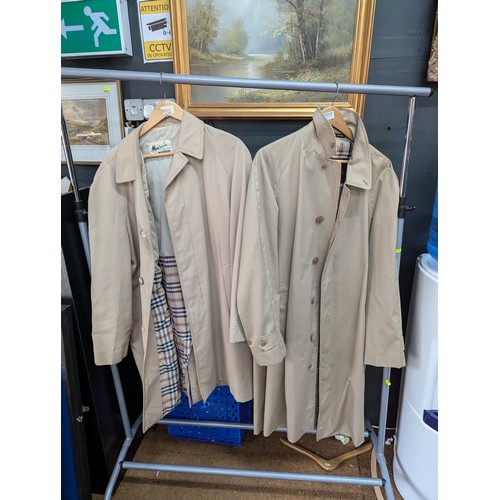 1028 - Two buttoned trench coats, approx. medium