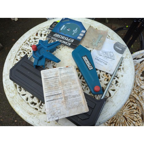 759 - Erbauer erb337tcb tile cutter with 2 spare blades