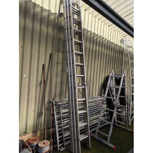 395 - 3-section ladder with stand-off.