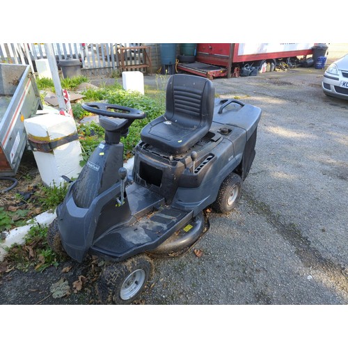 437 - Mountfield R27H ride-on lawnmower. 