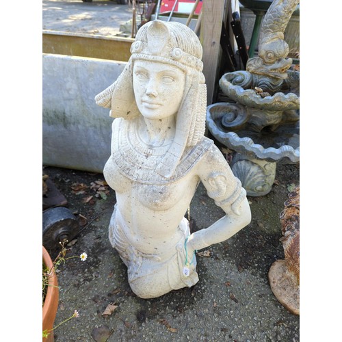 529 - Concrete Egyptian princess (Cleopatra). H85cm.