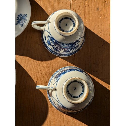 960 - Collection of blue and white ceramics inc. Delft and Chinese ginger jars (no lids), vases, teacups e... 