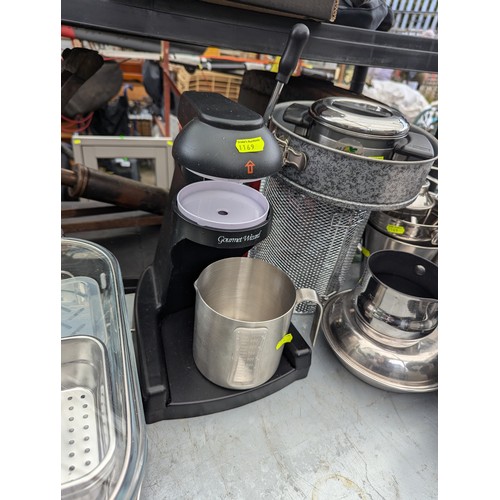 574 - Cuisinart and other saucepans etc. 