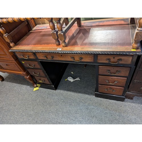 885 - Leather topped pedestal desk