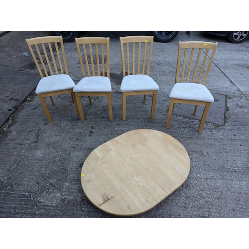 905 - Dining table with 4 chairs