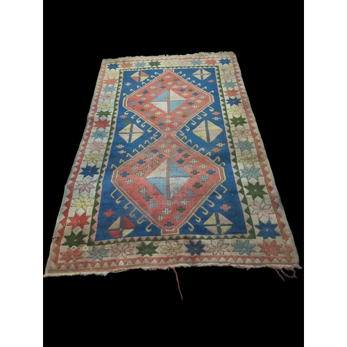 905E - Persian rug 140cm by 230cm