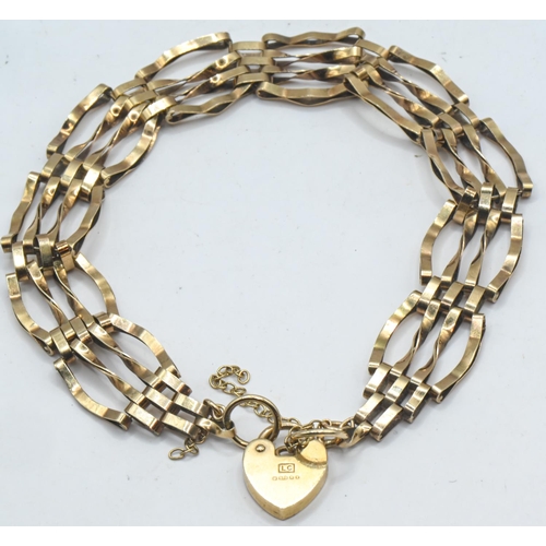 184 - 9ct gold hallmarked gate link bracelet with heart-shaped padlock clasp, clasp hallmarked, circumfere... 