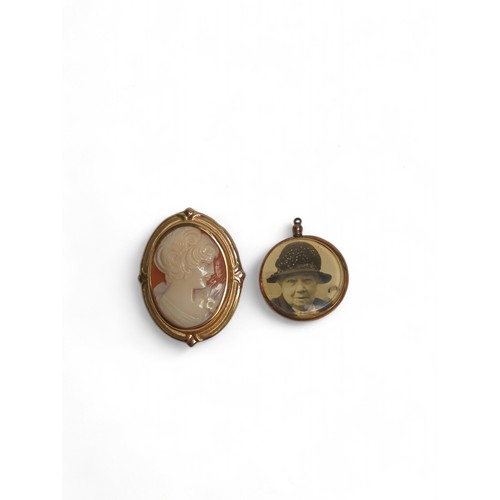 228 - 9ct gold cameo pendant/brooch, stamped 9CT, together with an Edwardian 9ct gold mounted double sided... 